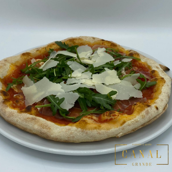 Steinofen Pizza „Parma, Rucola e Parmigiano“ – Canal Grande München